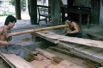 Lý giải thú vị nghĩa của từ “cầm cân nảy mực”