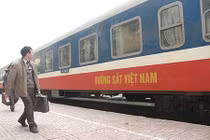 Cẩn trọng khi mua vé tàu điện tử qua “cò”