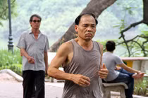 U40 coi chừng thoái hóa khớp cổ chân