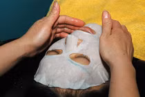 Teo da vì đắp mặt nạ dưỡng da chứa chất cấm