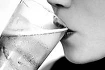 Tụt đường huyết vì trót uống bia 