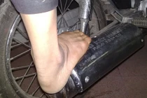 Ống bô xe "không bỏng" được thiết kế như thế nào?