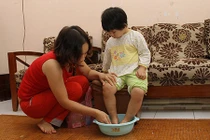 Cách đơn giản giúp mẹ phòng muỗi đốt cho bé