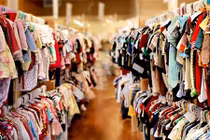 Tuyệt chiêu loại bỏ chất độc ra khỏi quần áo mới 