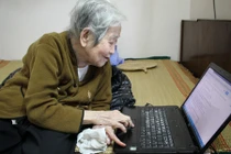 Cuộc sống "thần tiên" của cụ bà 94 tuổi