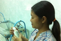 Choáng đầu, buồn nôn vì mỹ phẩm dưỡng tóc