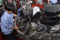 Chú ý kiểm tra lốp trước khi đi đường dài?