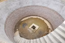 Cận cảnh giếng cổ xếp gỗ xoắn ốc độc đáo ở Bắc Giang