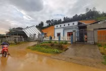 Yên Bái: Mưa giông kèm lốc xoáy, hơn 50 nhà dân bị tốc mái