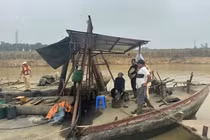 Phạt gần 70 triệu đồng, tạm giữ 3 tàu hút cát trái phép 