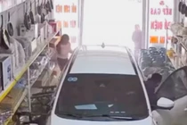 Khởi tố nguyên cán bộ Công an lái xe tông bé gái tử vong