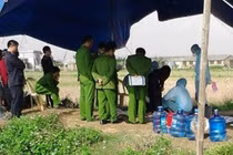 Bộ xương của người cha tố tội ác con trai, con rể tương lai