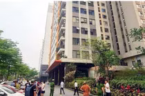 Người đàn ông rơi từ tầng cao chung cư xuống đất tử vong