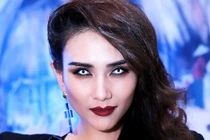 Khó “thẩm” phong cách trang điểm...dọa ma Halloween của người nổi tiếng