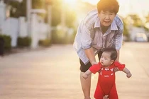 Bà lên trông cháu bỗng nhất quyết bỏ về chỉ bởi một lý do