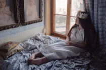 Tan chảy với bộ ảnh “thấm đẫm điều kỳ diệu” của thiếu nữ Down