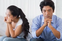 Uất ức vì mẹ chồng bệnh nặng vẫn làm chuyện trái khoáy với nhà ngoại