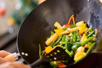 Chế biến rau củ kiểu này vừa mất chất vừa dễ gây ung thư