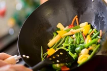 Chế biến rau củ kiểu này vừa mất chất vừa dễ gây ung thư