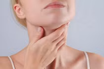 Loạt dấu hiệu cảnh báo sớm ung thư vòm họng