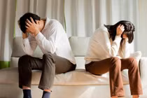 Kết hôn 1 tuần phải đi viện, bác sĩ khám xong khuyên tôi mau ly hôn kẻo muộn