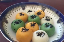 Làm đủ món ngon với bột nếp ngày Tết Hàn thực