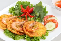 Cách làm bánh tôm giòn rụm đổi vị cho cả nhà