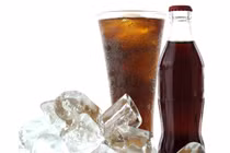 Nguy hiểm chết người khi uống nước lạnh ngày hè