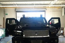 Đại gia Việt chi triệu đô sắm siêu xe bọc thép đắt nhất TG