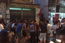 Hà Nội: Nam thanh niên cố thủ trên dây điện