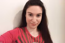 Gái trẻ được ghép âm đạo nhân tạo để làm “chuyện ấy“