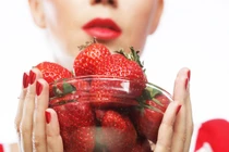 5 loại quả màu đỏ giảm cân tốt hơn nhịn ăn