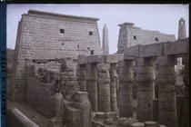 Ghé thăm đền Luxor huyền thoại ở Ai Cập năm 1914