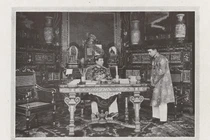 Ảnh hiếm có về vua Khải Định trong cuốn sách cổ của Pháp