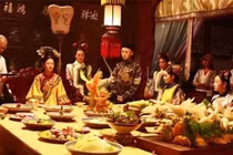 Kinh ngạc cách xử lý đồ ăn thừa của hoàng đế Trung Hoa