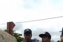 Video: Nam nhân viên chợ đánh nữ tiểu thương nhập viện gây bức xúc