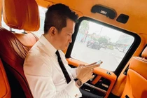 Đại gia quận 7 bị vợ tung ảnh quá khứ, phong độ ngã ngửa 