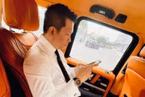 Đại gia quận 7 bị vợ tung ảnh quá khứ, phong độ ngã ngửa 