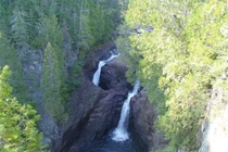 Bí ẩn rùng mình về thác nước "quỷ dữ" tại Mỹ không lời giải 