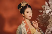 Mỹ nữ có chồng vẫn quyến rũ được hoàng đế