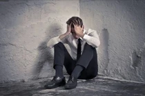 Đến cô gái ngồi xe lăn cũng từ chối, tôi hoang mang về bản thân