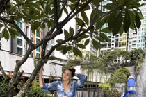 Thời trang khoe đường cong “triệt để” của vợ thủ môn Bùi Tiến Dũng