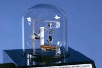 Khi phát minh tầm cỡ bị quên lãng vì... bom nguyên tử