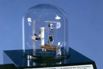 Khi phát minh tầm cỡ bị quên lãng vì... bom nguyên tử