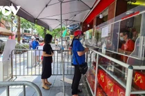 Sản lượng bánh trung thu giảm, vắng bóng khách mua