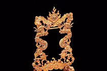 Đặc sắc “rồng khênh kiệu mặt trời” bằng vàng ròng của nhà Nguyễn