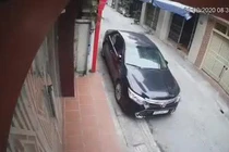 Kinh hoàng cảnh gã đàn ông lao vào nhà đâm chết cụ bà hàng xóm