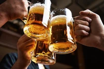 Loại bia duy nhất bán ở SVĐ World Cup có tốt hơn bia thường gặp? 