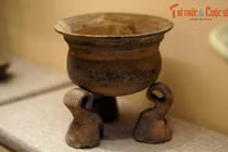 Soi đồ gốm 4.000 tuổi của cư dân Bắc Bộ cuối thời đồ đá