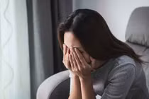 Sững sờ khi biết lý do con của chồng đối xử tốt với tôi